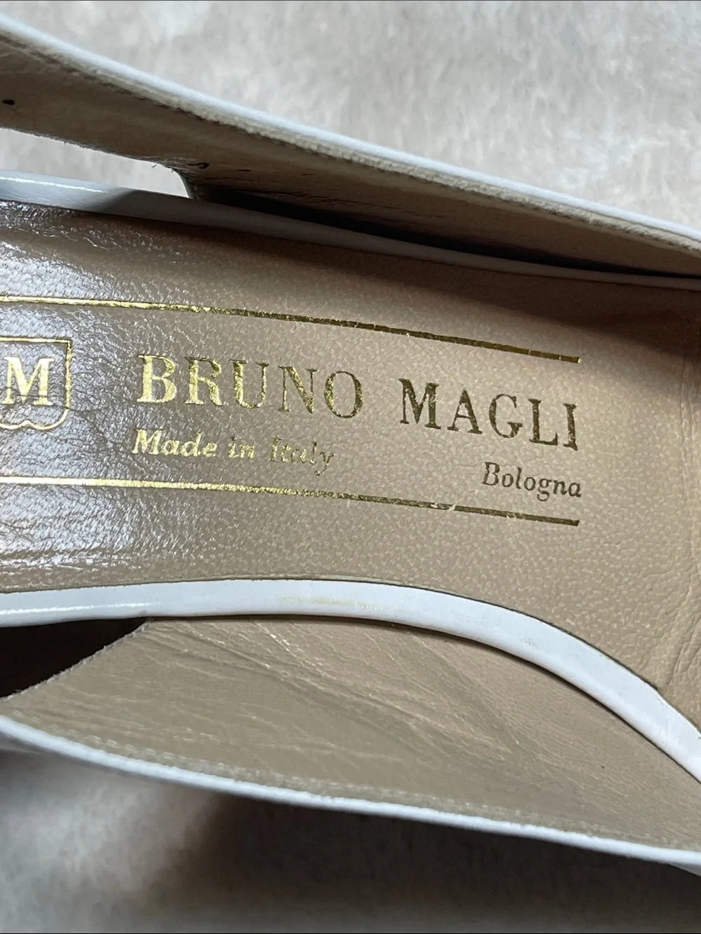 Bruno Magli White Leather Peep-Toe Slingback Heels Size 7 AA